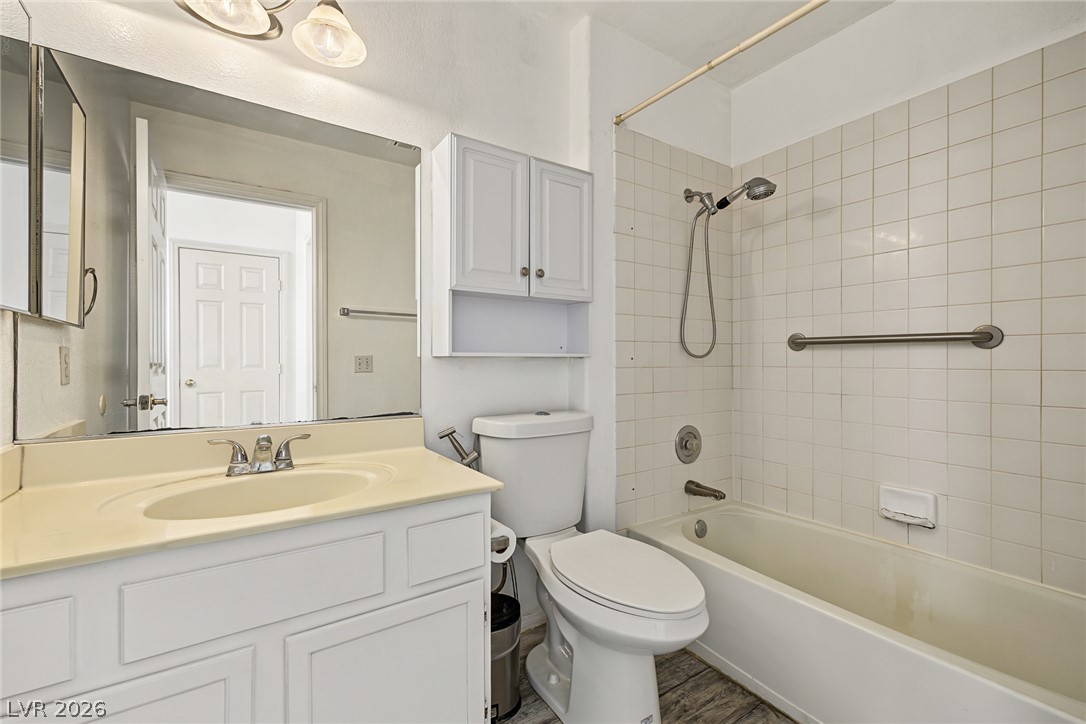 7429 Tamarind Avenue Las Vegas NV 89147