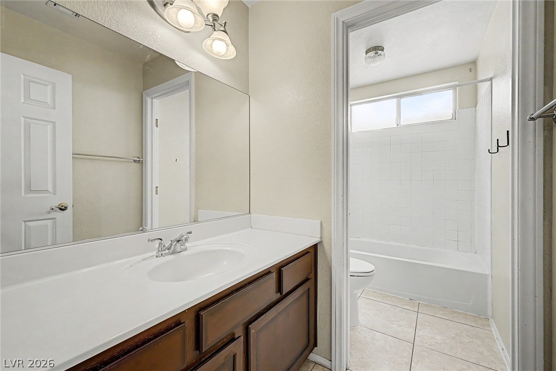7429 Tamarind Avenue Las Vegas NV 89147