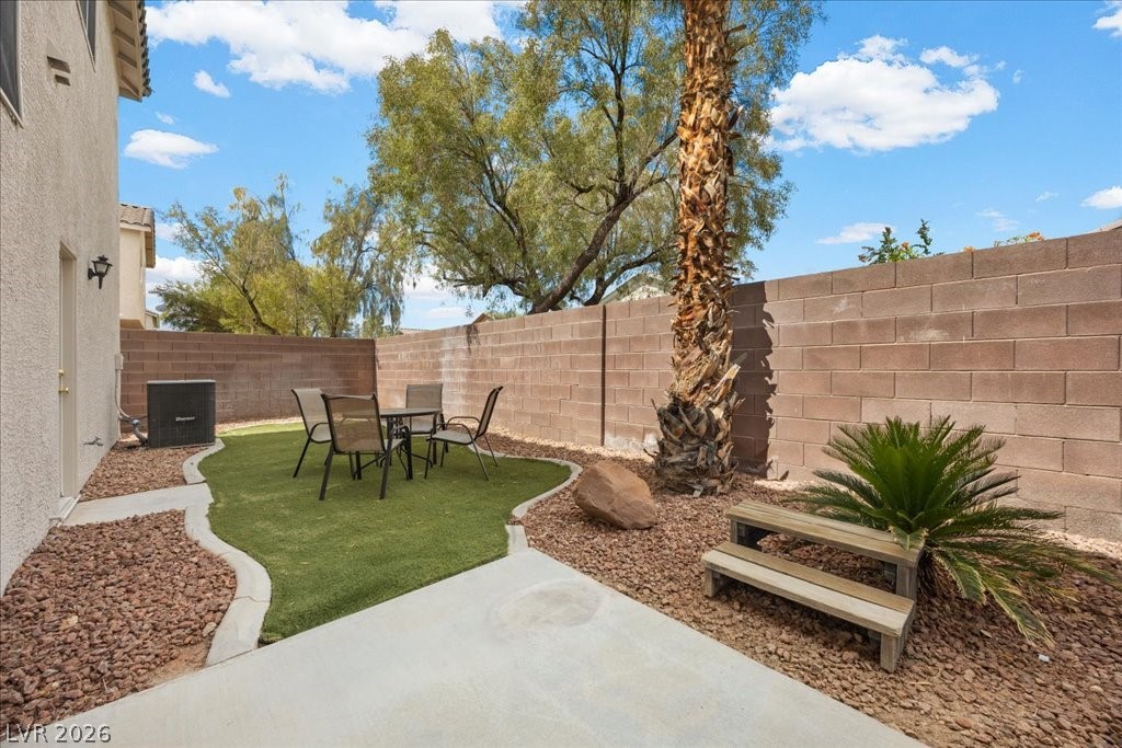 2607 Heathrow Las Vegas NV 89135