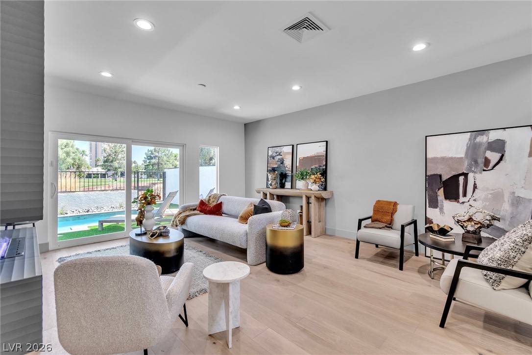 2861 Queens Courtyard Drive Las Vegas NV 89109