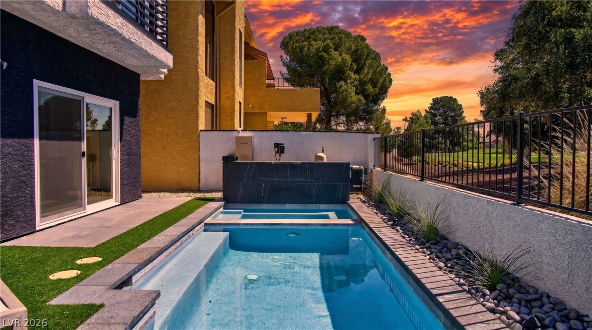 2861 Queens Courtyard Drive Las Vegas NV 89109
