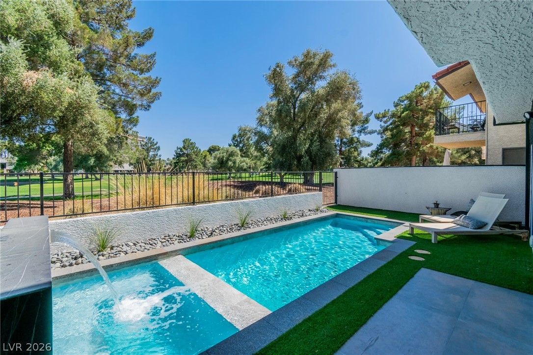 2861 Queens Courtyard Drive Las Vegas NV 89109
