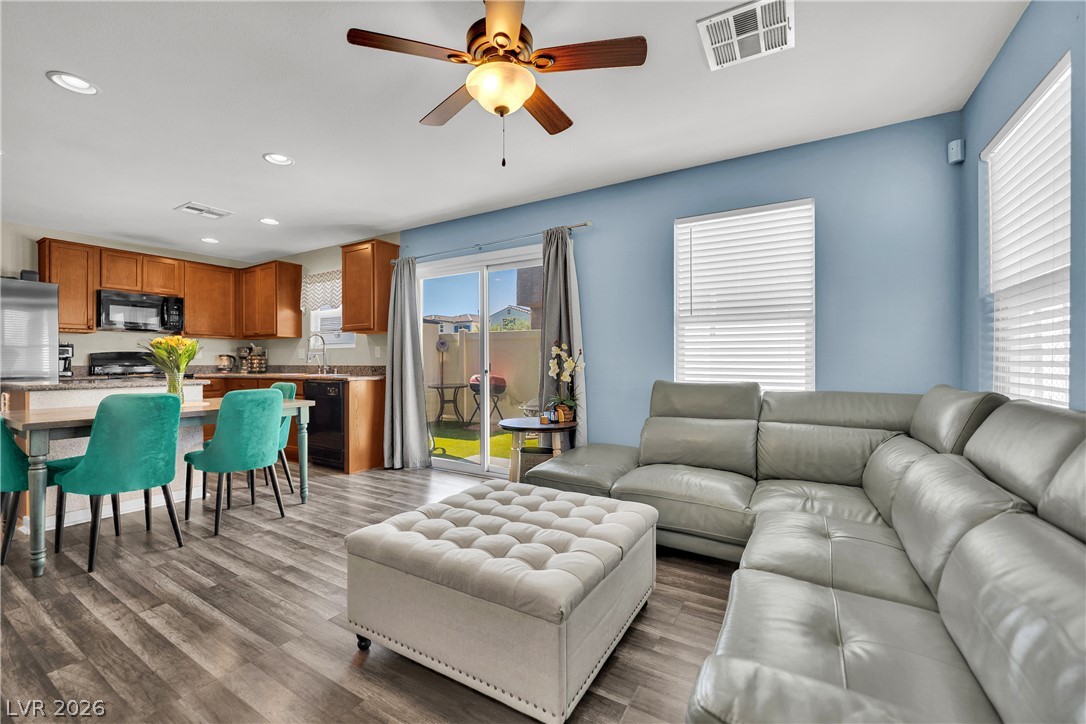 3636 Via Del Robles Avenue Las Vegas NV 89115