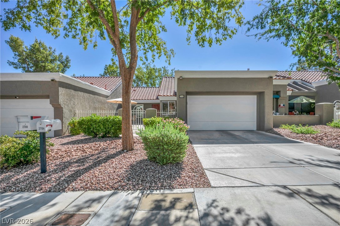 2704 Glencliff Drive Las Vegas NV 89134