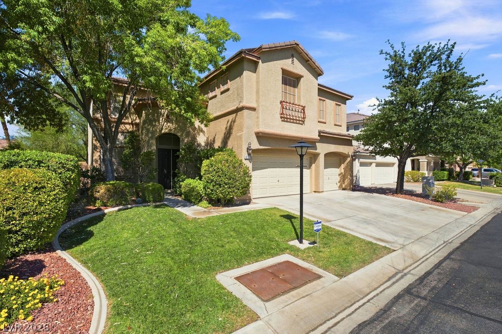 8221 Glistening Rush Street Las Vegas NV 89131