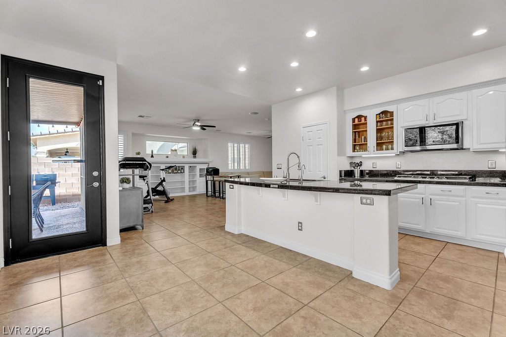 8221 Glistening Rush Street Las Vegas NV 89131