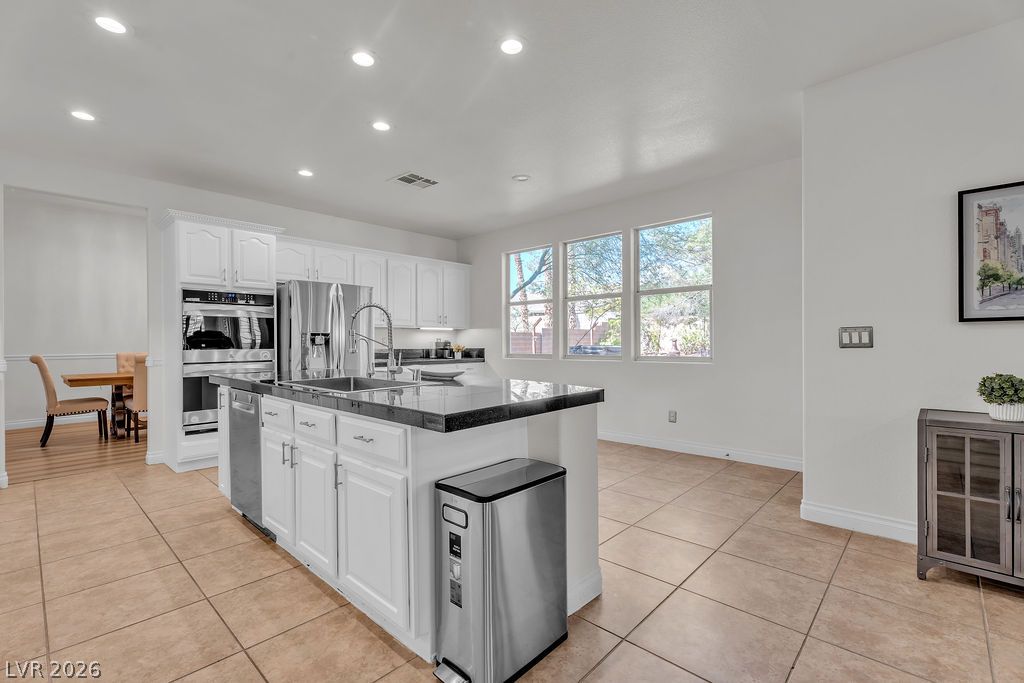 8221 Glistening Rush Street Las Vegas NV 89131
