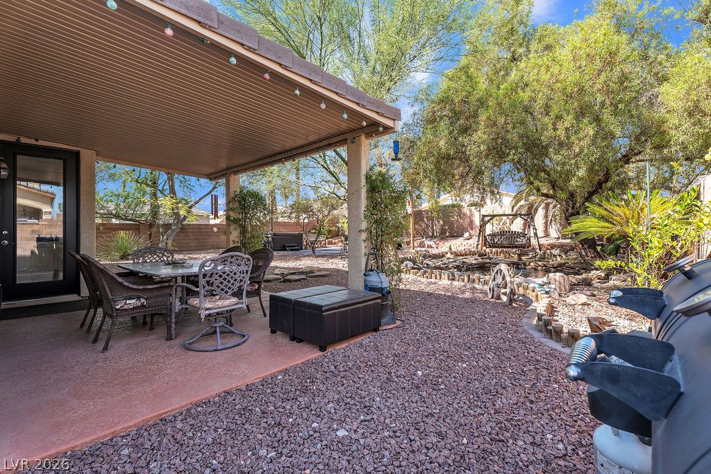 8221 Glistening Rush Street Las Vegas NV 89131
