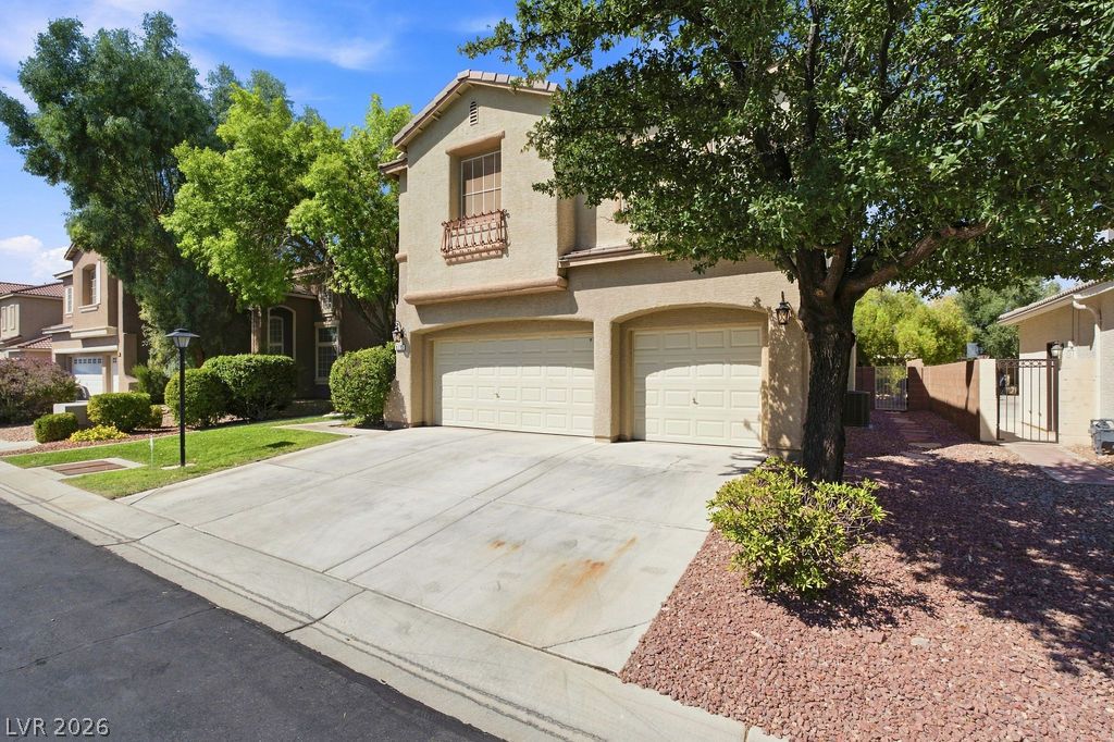 8221 Glistening Rush Street Las Vegas NV 89131