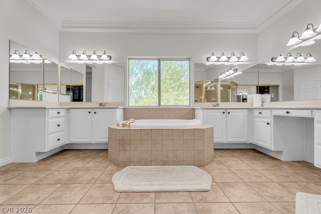 8221 Glistening Rush Street Las Vegas NV 89131