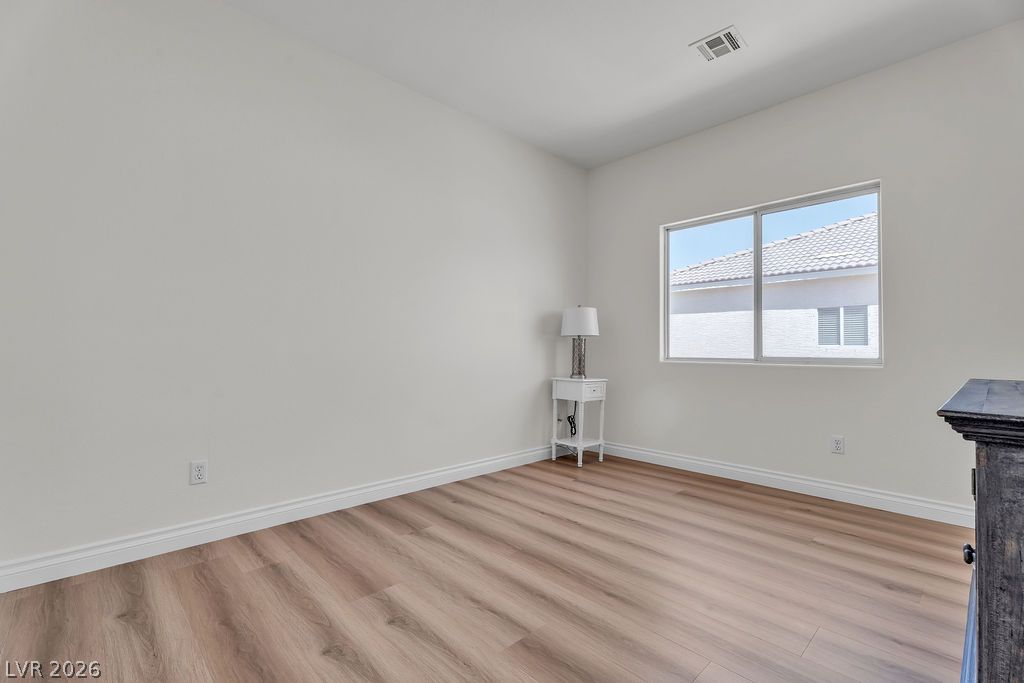 8221 Glistening Rush Street Las Vegas NV 89131