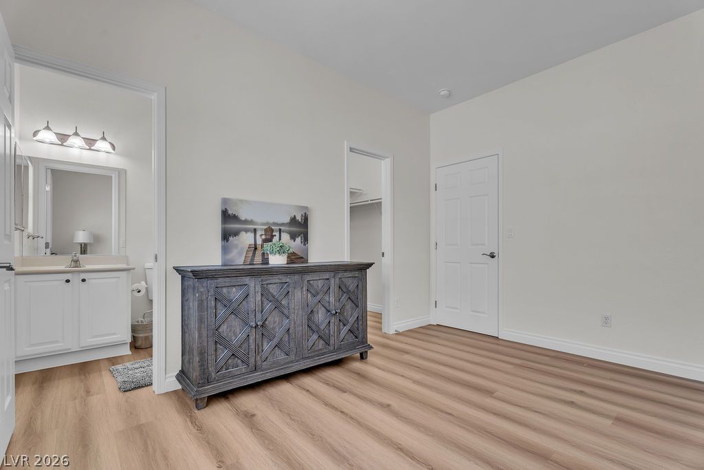 8221 Glistening Rush Street Las Vegas NV 89131