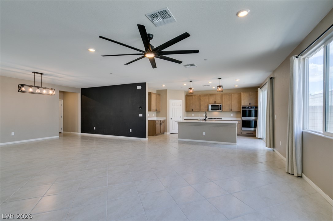 9949 Locking Biner Avenue Las Vegas NV 89166