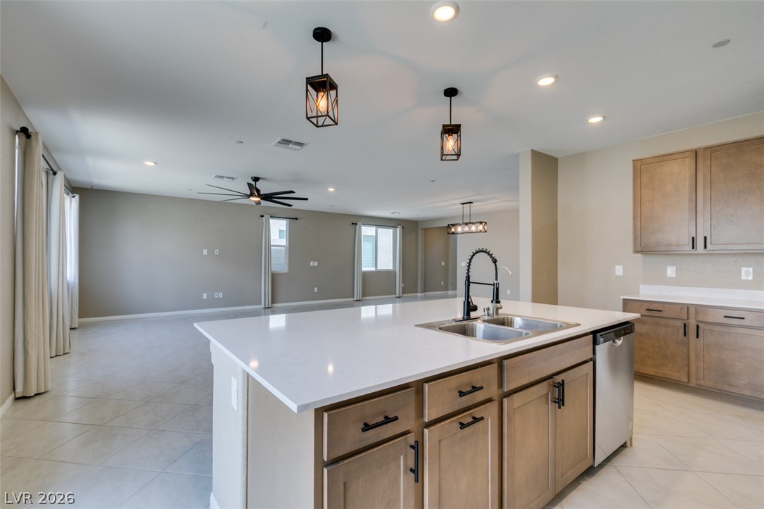 9949 Locking Biner Avenue Las Vegas NV 89166