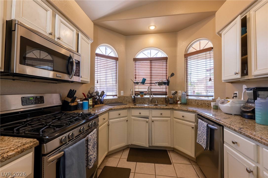 498 Beaconwood Street Henderson NV 89052