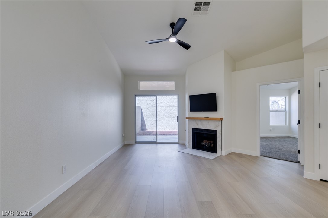 9712 Fionna Lane 102 Las Vegas NV 89129