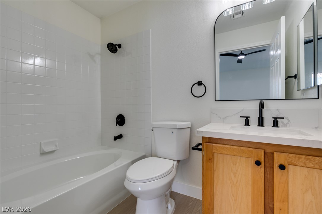 9712 Fionna Lane 102 Las Vegas NV 89129