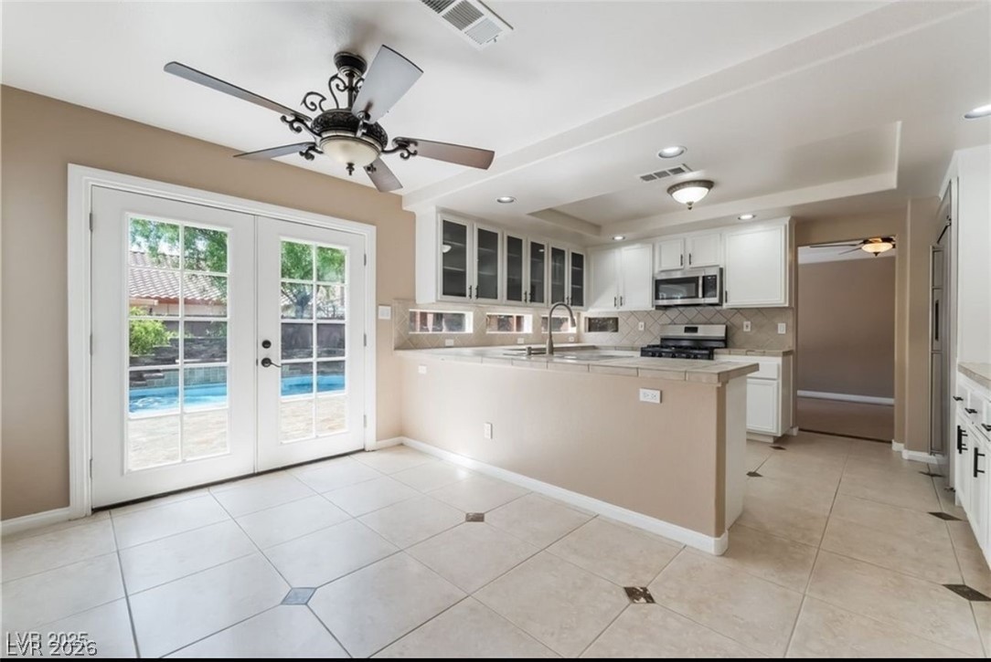 6657 Shadow Cove Avenue Las Vegas NV 89139