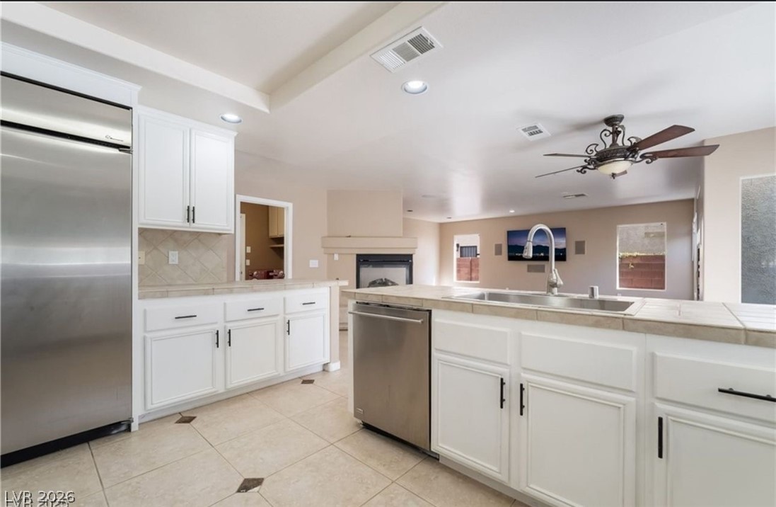 6657 Shadow Cove Avenue Las Vegas NV 89139