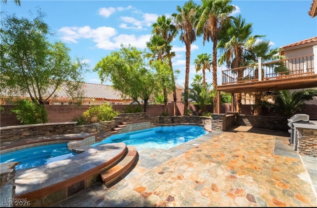 6657 Shadow Cove Avenue Las Vegas NV 89139