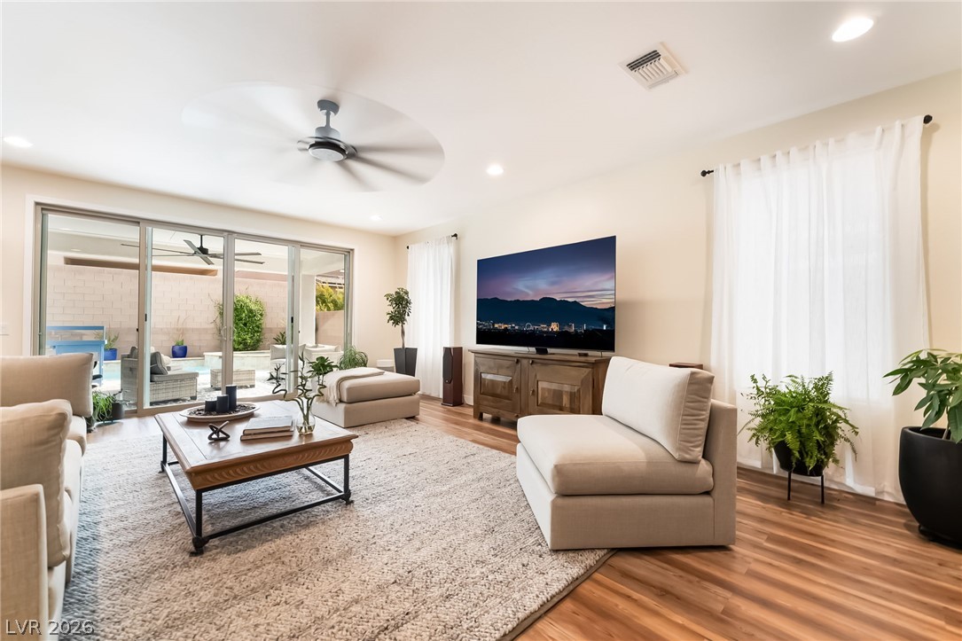 9537 Wild Valley Avenue Las Vegas NV 89148