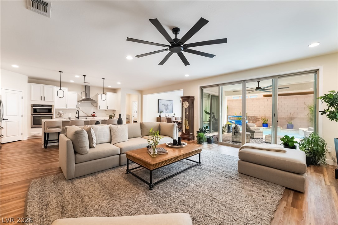 9537 Wild Valley Avenue Las Vegas NV 89148