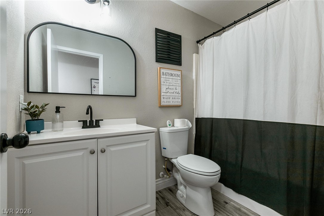 5988 Turtle River Avenue Las Vegas NV 89156