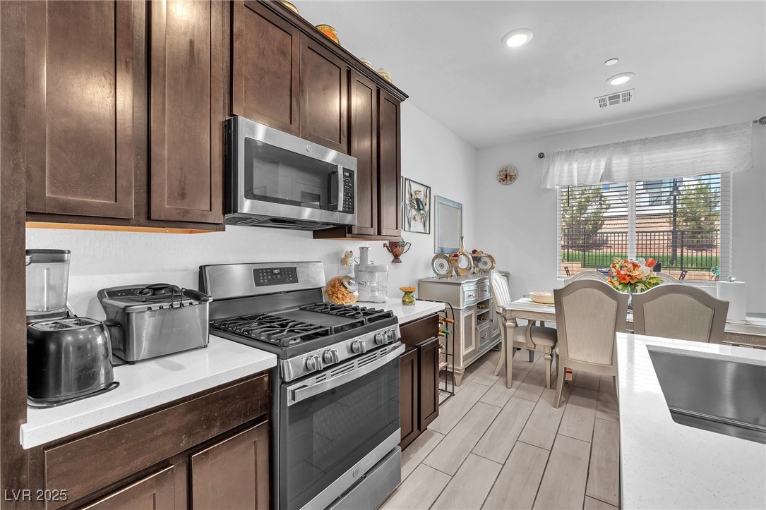 8879 Roadrunner Ravine Street Las Vegas NV 89166