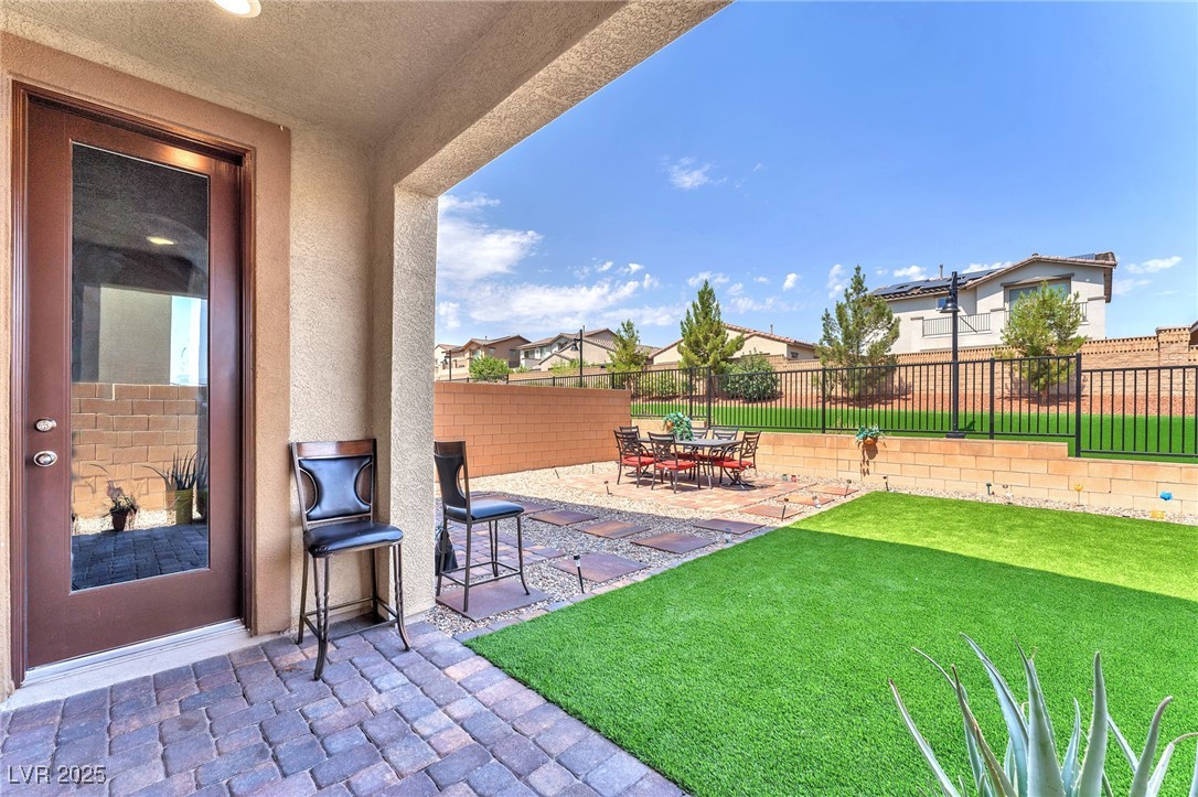 8879 Roadrunner Ravine Street Las Vegas NV 89166
