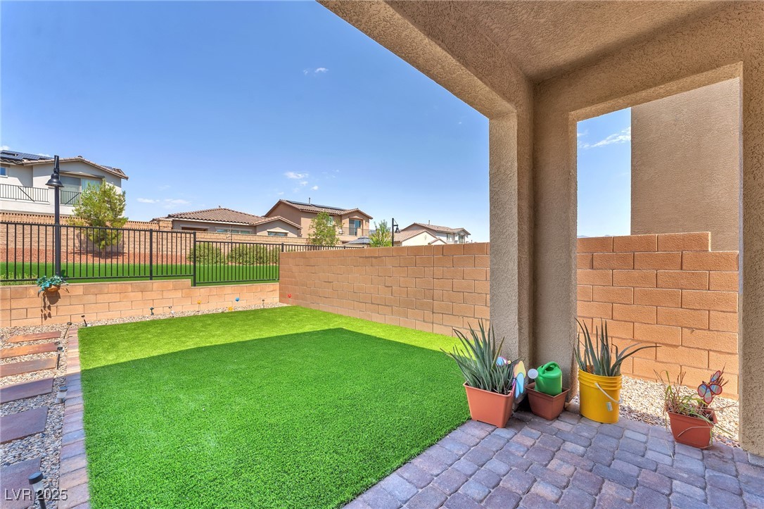 8879 Roadrunner Ravine Street Las Vegas NV 89166