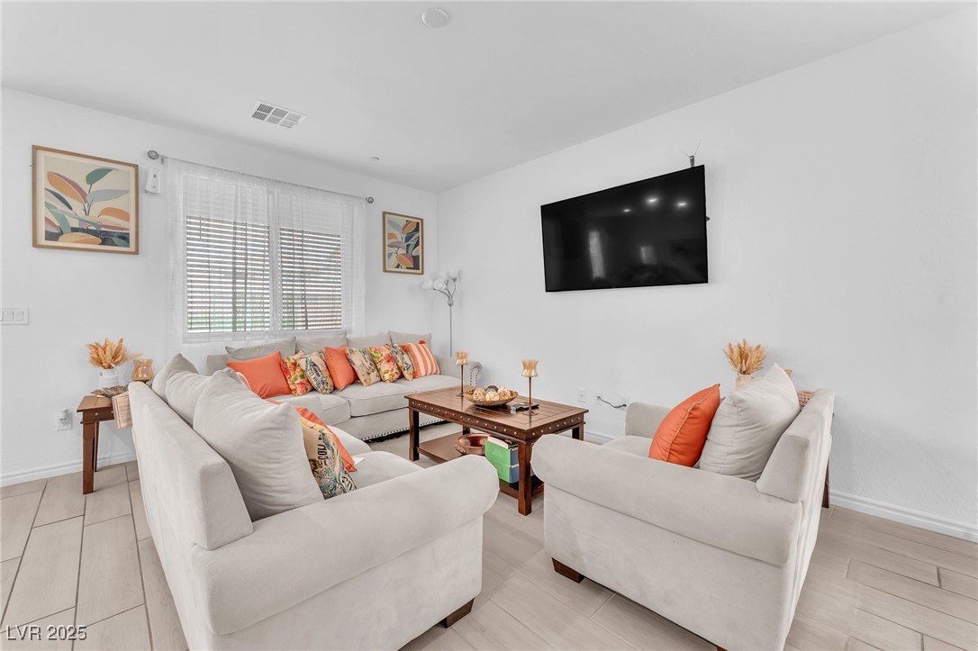 8879 Roadrunner Ravine Street Las Vegas NV 89166