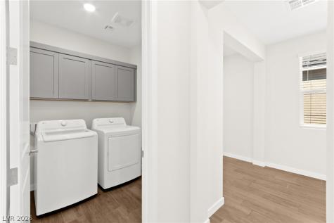 8321 Vanhoy Creek Street Las Vegas NV 89166