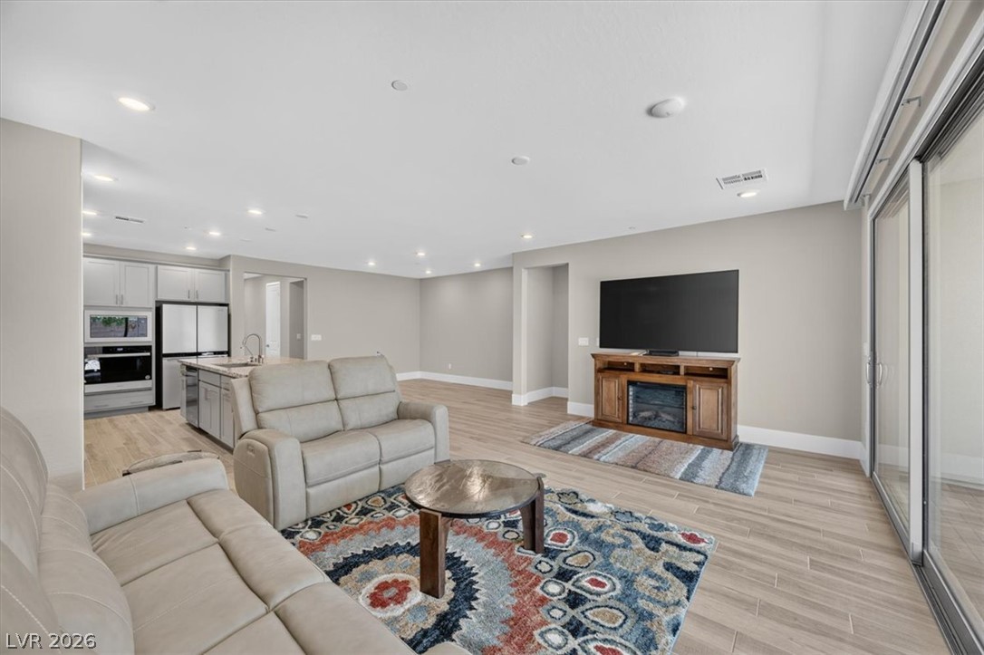 10089 Honey Rose Avenue Las Vegas NV 89143