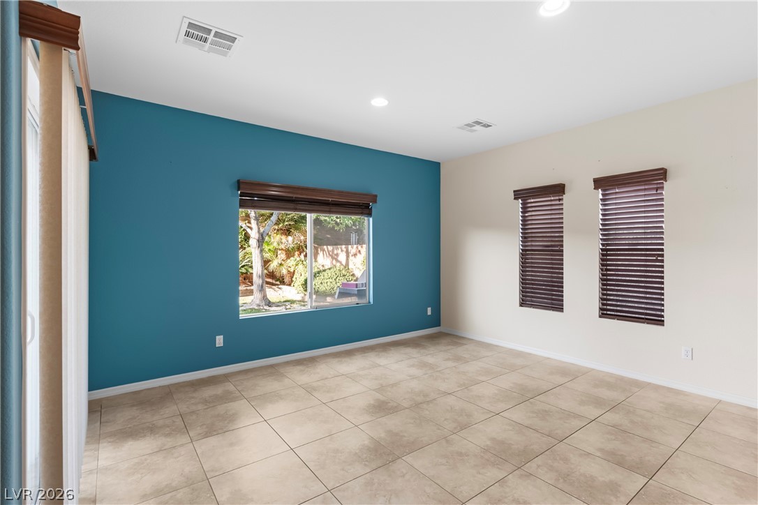 5823 Reeves Springs Avenue Las Vegas NV 89131