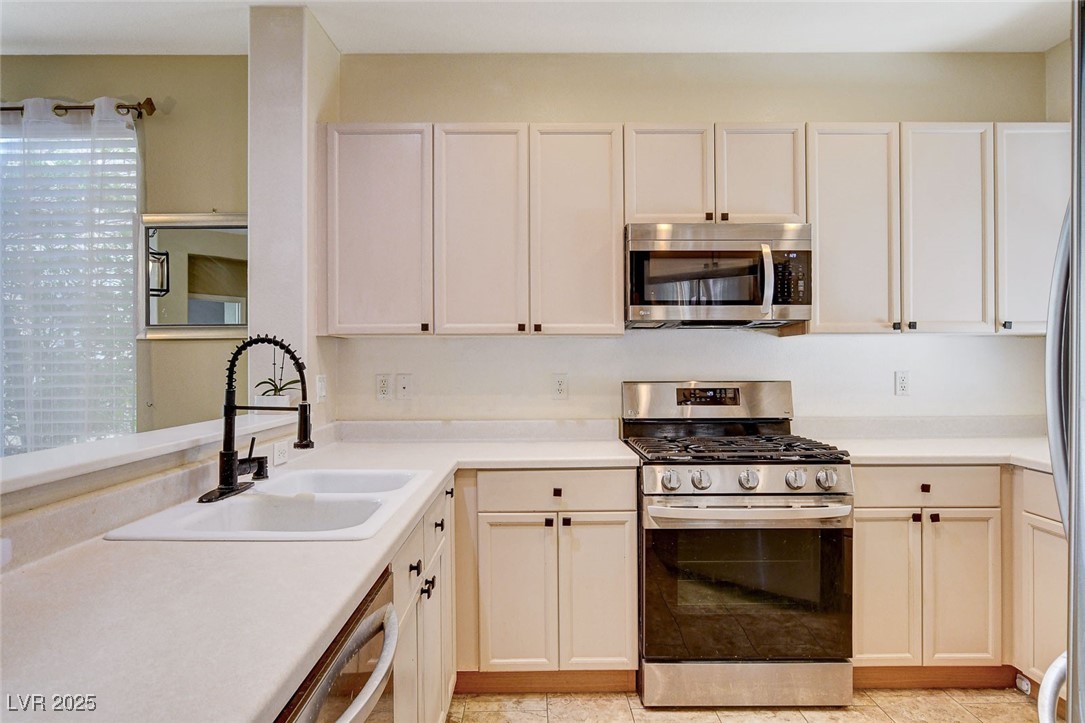 4534 Regalo Bello Street Las Vegas NV 89135