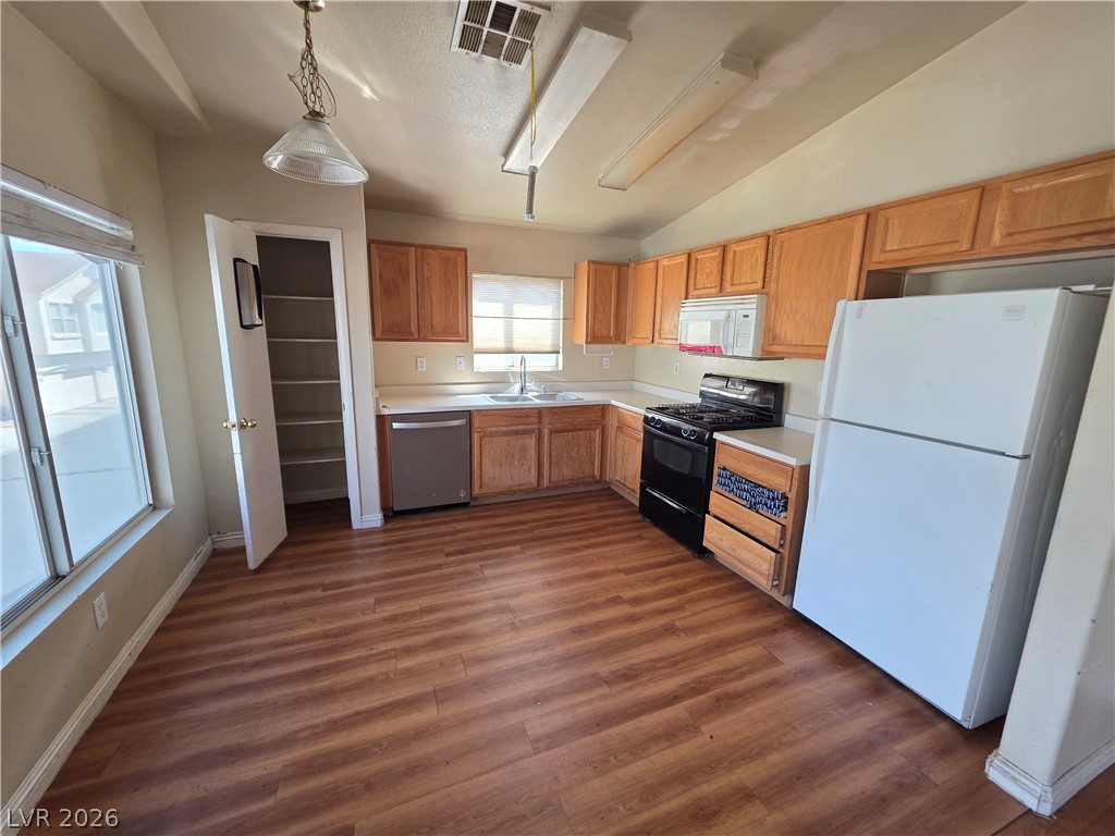 5937 High Steed Street 101 Henderson NV 89011