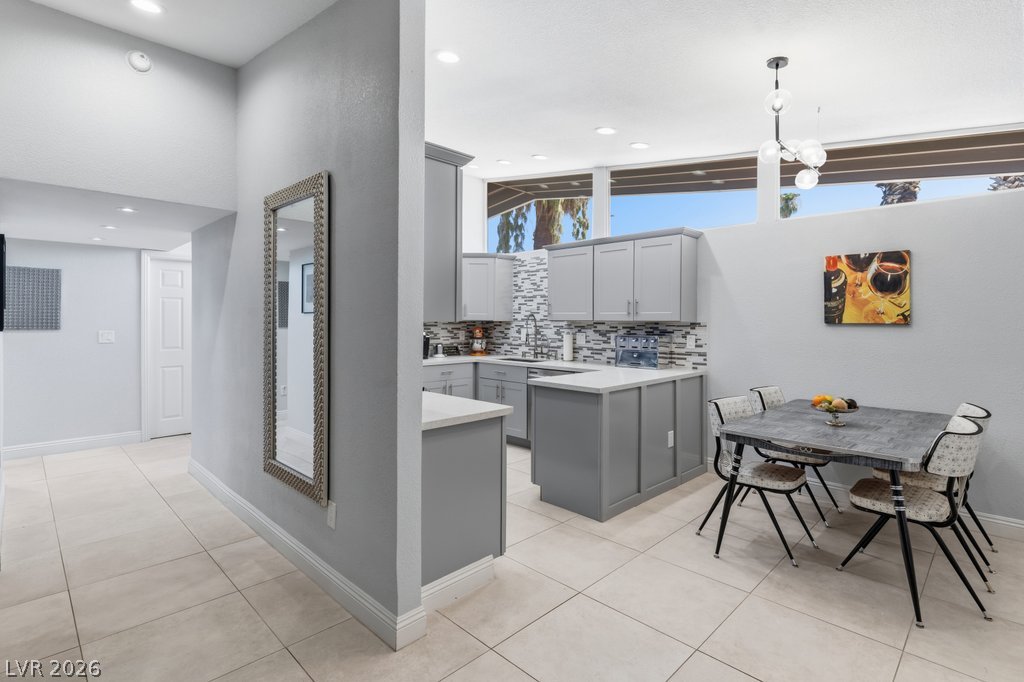 3327 Seminole Circle Las Vegas NV 89169