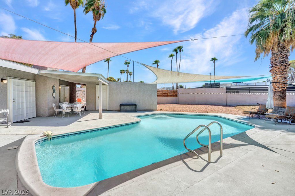 3327 Seminole Circle Las Vegas NV 89169