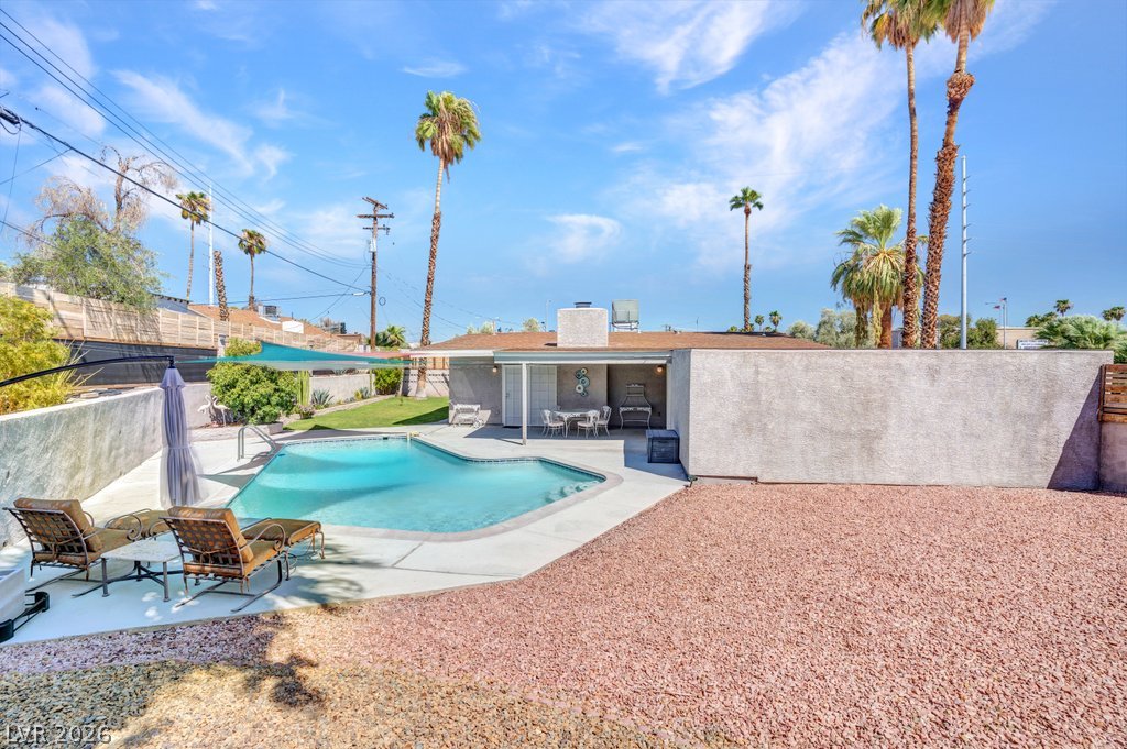 3327 Seminole Circle Las Vegas NV 89169