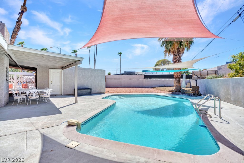 3327 Seminole Circle Las Vegas NV 89169