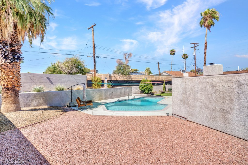 3327 Seminole Circle Las Vegas NV 89169
