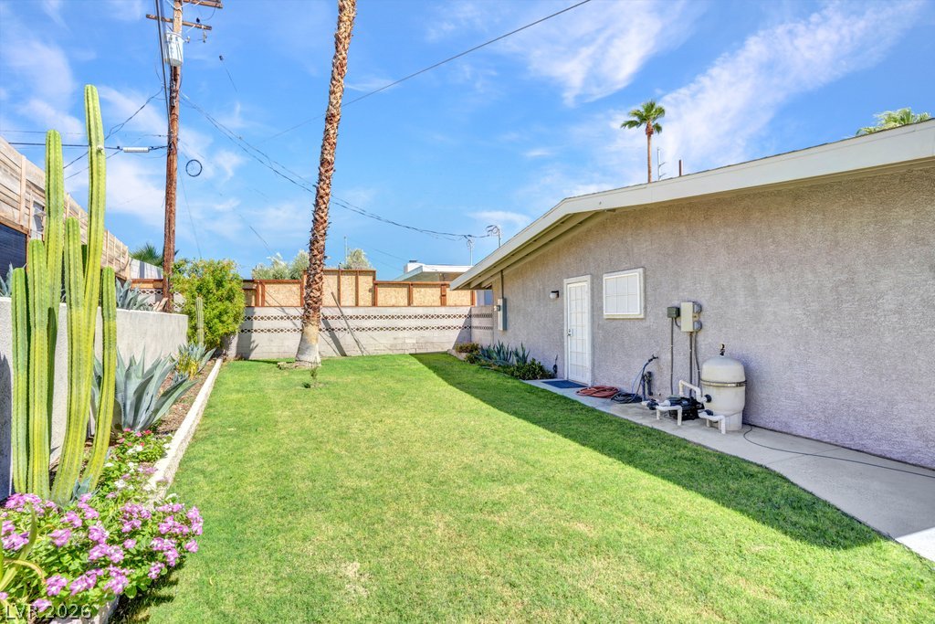 3327 Seminole Circle Las Vegas NV 89169