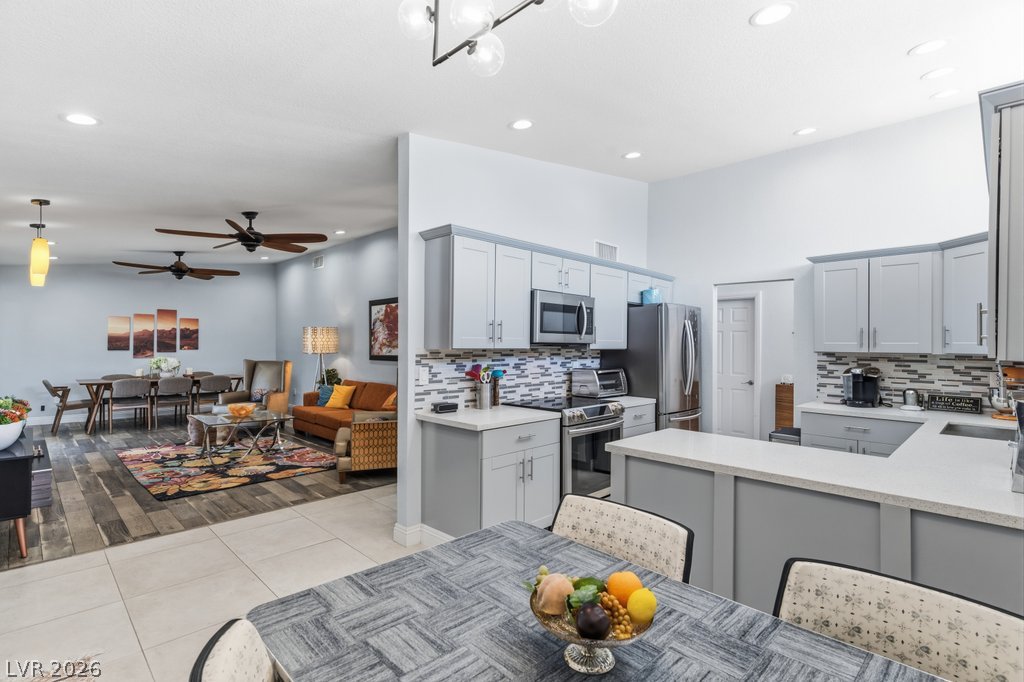 3327 Seminole Circle Las Vegas NV 89169