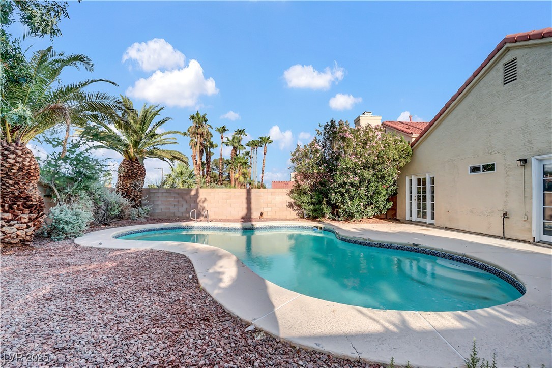 2716 Knightsbridge Road Henderson NV 89074