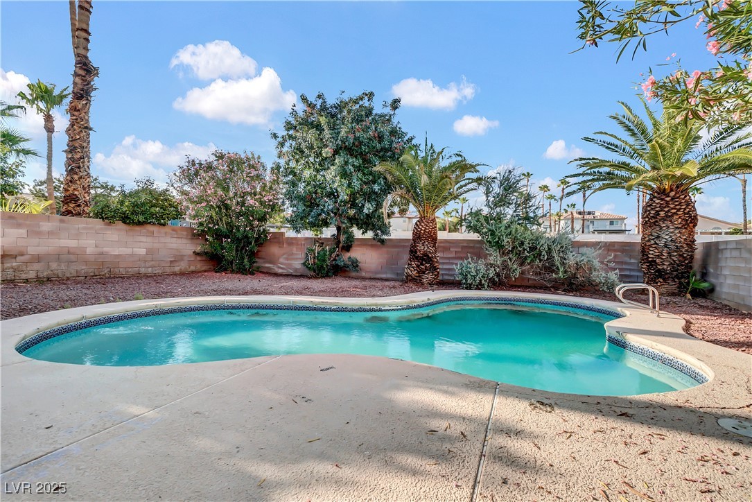 2716 Knightsbridge Road Henderson NV 89074
