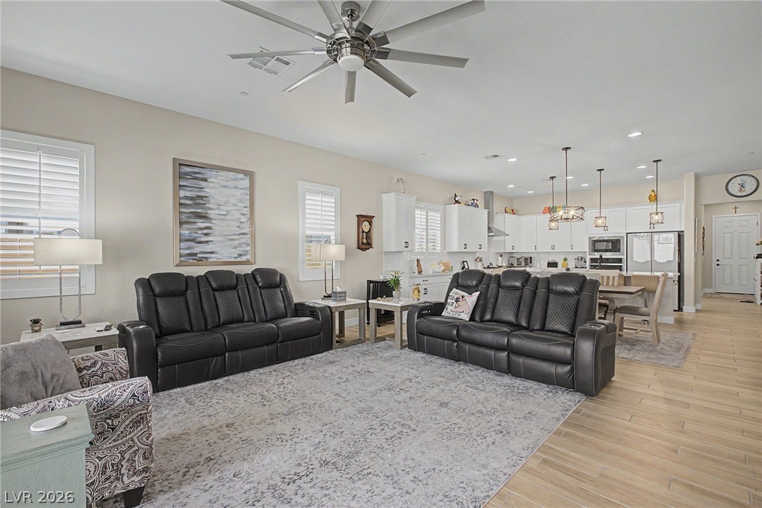 7375 Rosenberger Street Las Vegas NV 89166