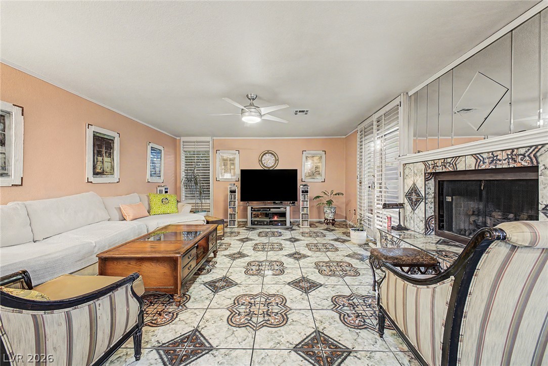 8208 Swan Lake Avenue Las Vegas NV 89128