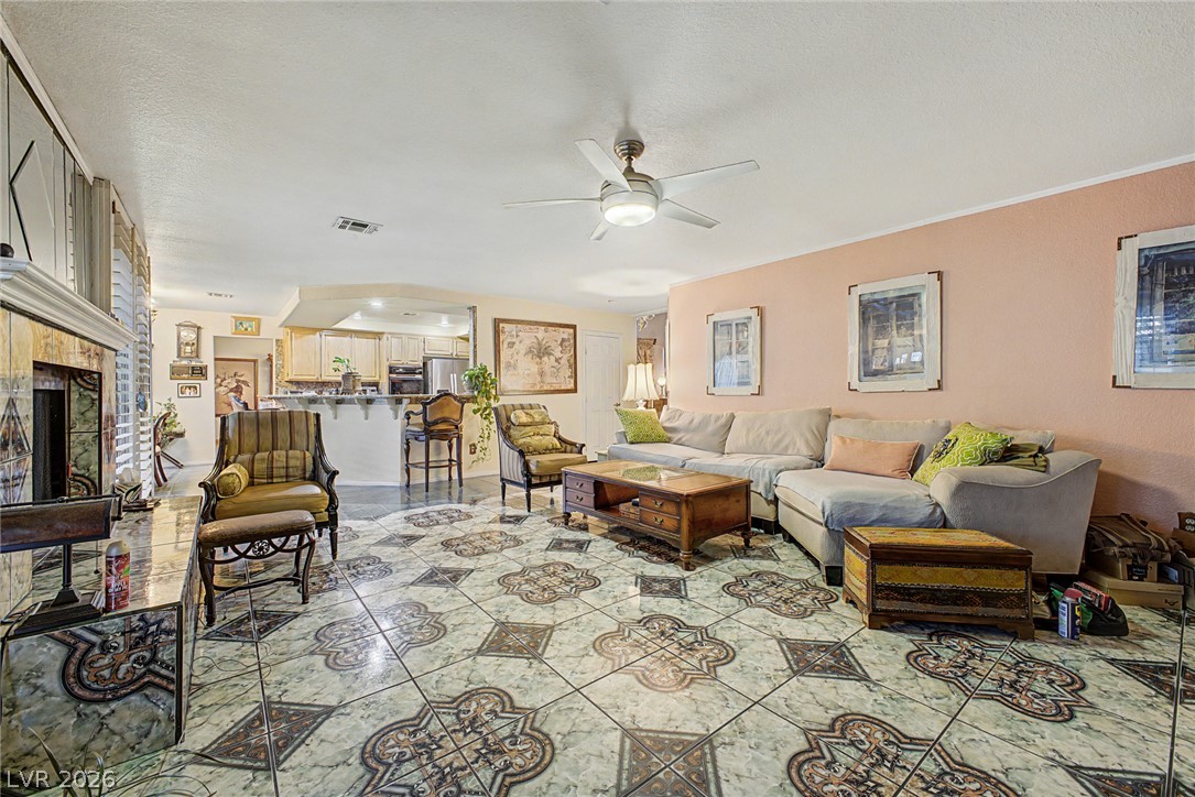 8208 Swan Lake Avenue Las Vegas NV 89128