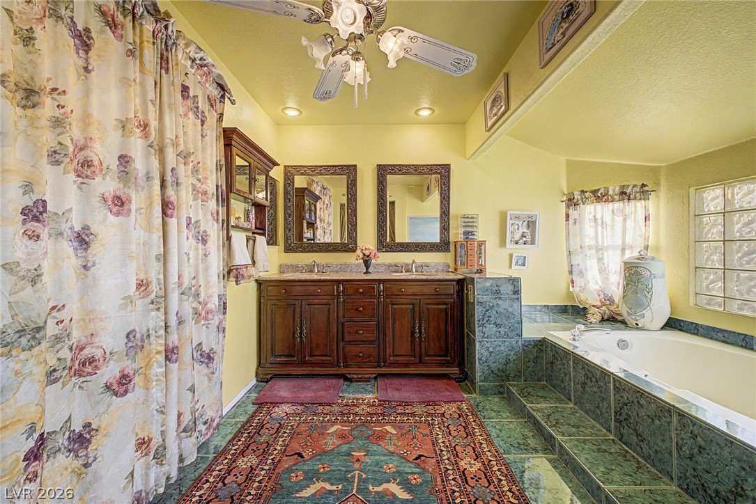 8208 Swan Lake Avenue Las Vegas NV 89128