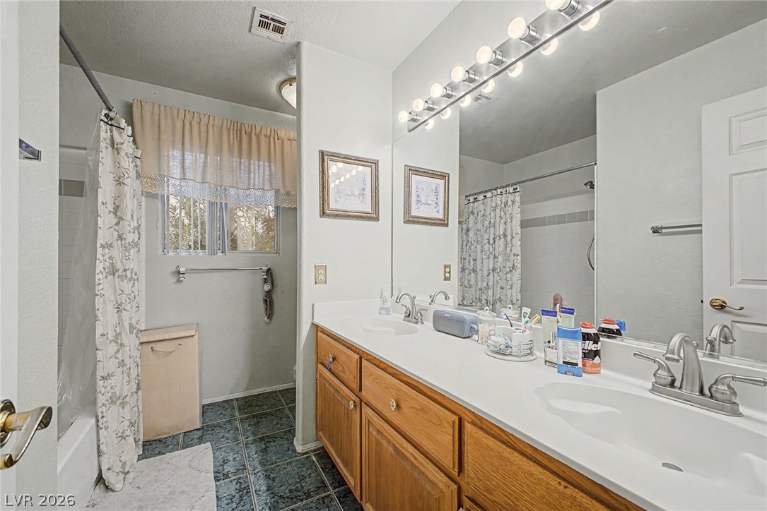 8208 Swan Lake Avenue Las Vegas NV 89128